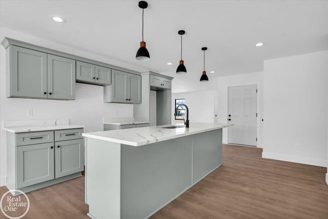 252 Shelldrake Lane, Saint Clair, MI 48079