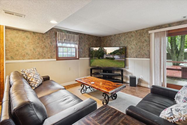 1132 Clubhouse Drive, Lake Isabella, MI 48893