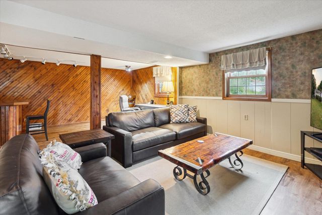 1132 Clubhouse Drive, Lake Isabella, MI 48893