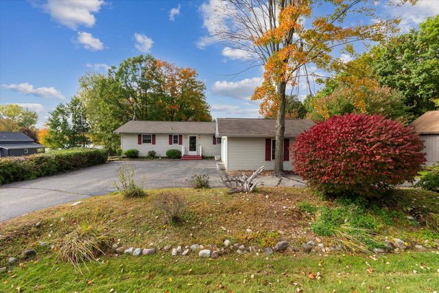 1132 Clubhouse Drive, Lake Isabella, MI 48893