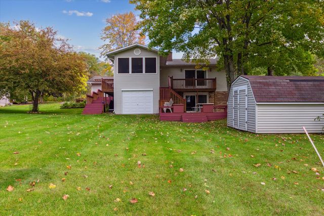1132 Clubhouse Drive, Lake Isabella, MI 48893