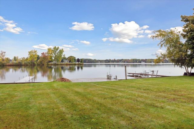 1132 Clubhouse Drive, Lake Isabella, MI 48893