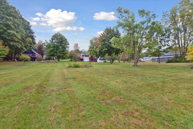 1132 Clubhouse Drive, Lake Isabella, MI 48893