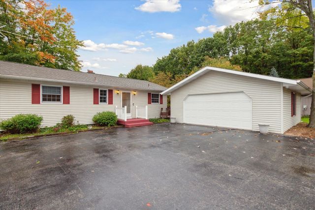 1132 Clubhouse Drive, Lake Isabella, MI 48893