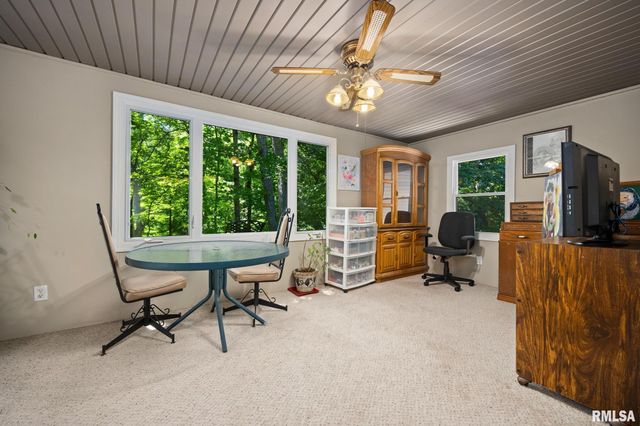 660 N PLEASANT HILL Road, East Peoria, IL 61611