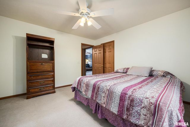 660 N PLEASANT HILL Road, East Peoria, IL 61611