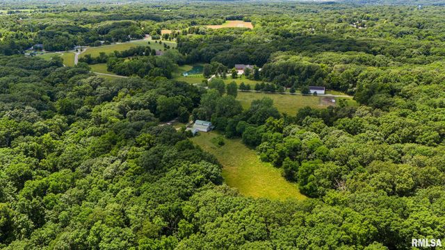 660 N PLEASANT HILL Road, East Peoria, IL 61611