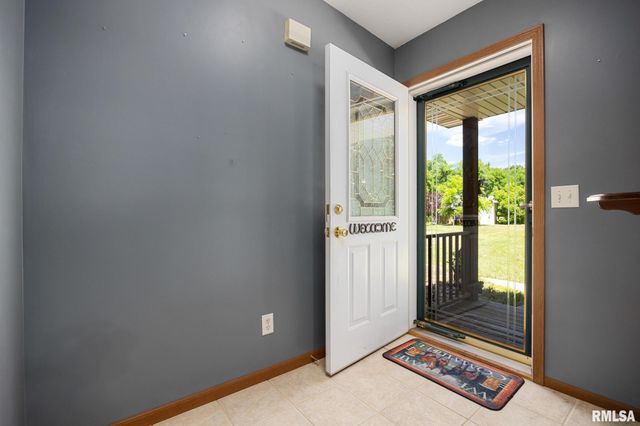 660 N PLEASANT HILL Road, East Peoria, IL 61611