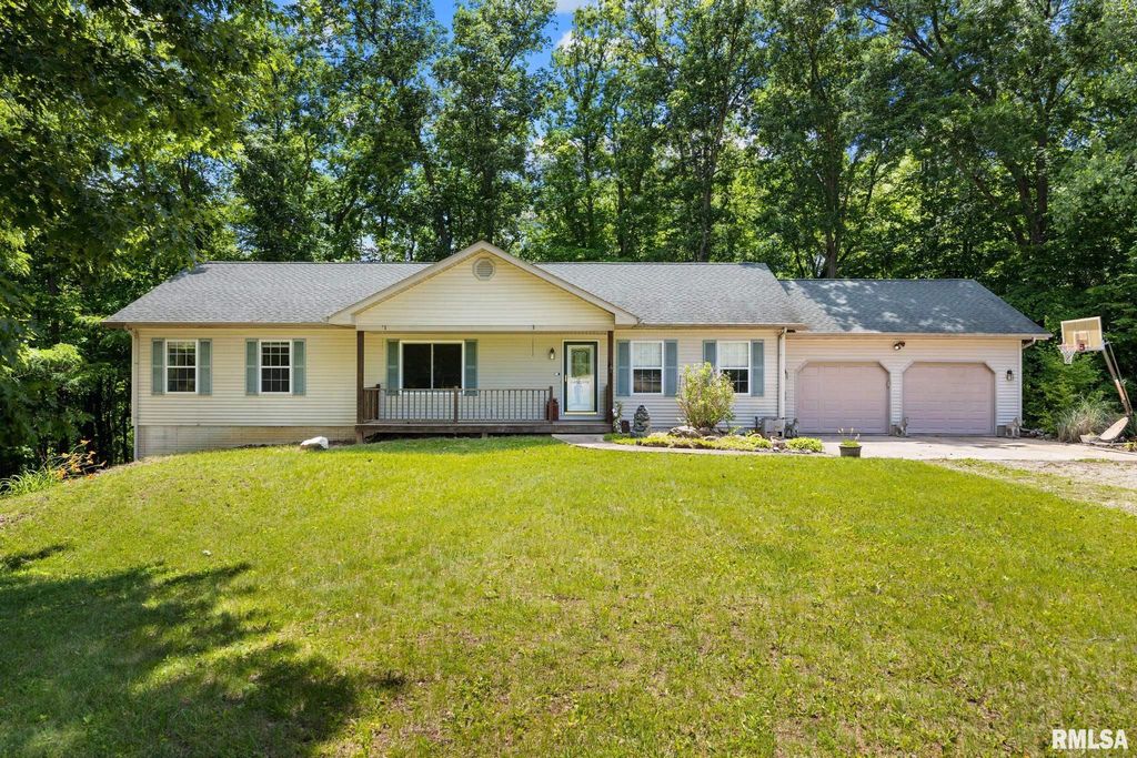 660 N PLEASANT HILL Road, East Peoria, IL 61611