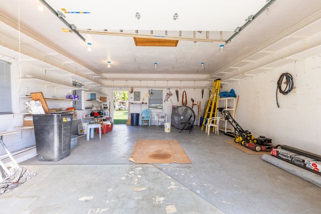 175 Lakeview Dr, Raceland, LA 70394