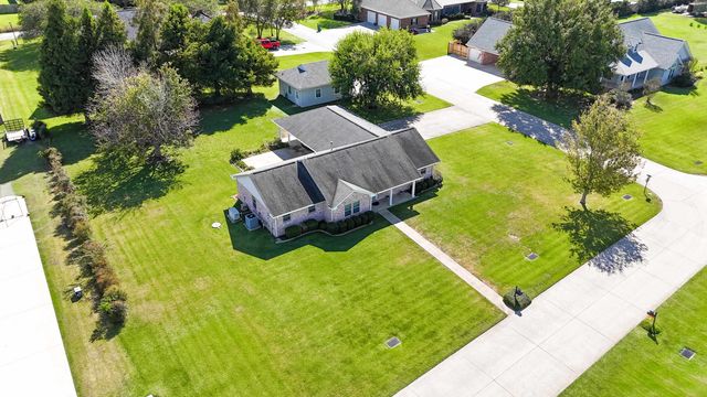 175 Lakeview Dr, Raceland, LA 70394