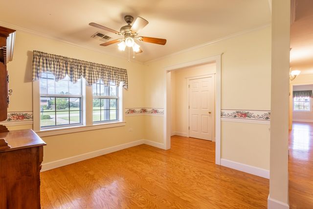 175 Lakeview Dr, Raceland, LA 70394