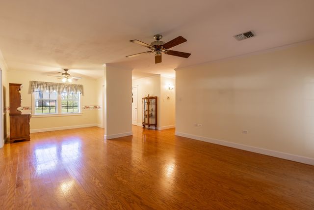 175 Lakeview Dr, Raceland, LA 70394