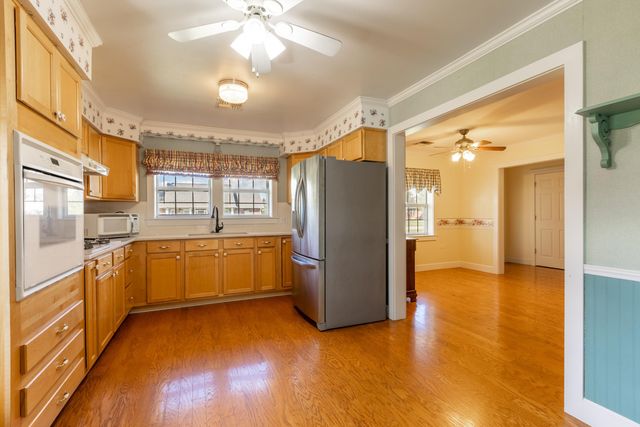 175 Lakeview Dr, Raceland, LA 70394