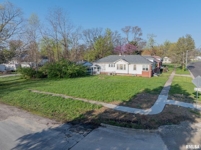 873 E Noleman Street, Centralia, IL 62801