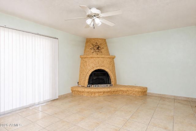 2336 E WALTANN Lane, Phoenix, AZ 85022