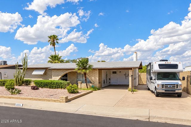 2336 E WALTANN Lane, Phoenix, AZ 85022