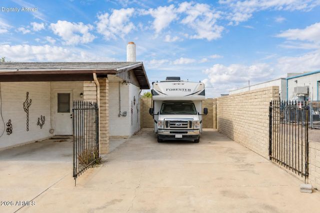2336 E WALTANN Lane, Phoenix, AZ 85022