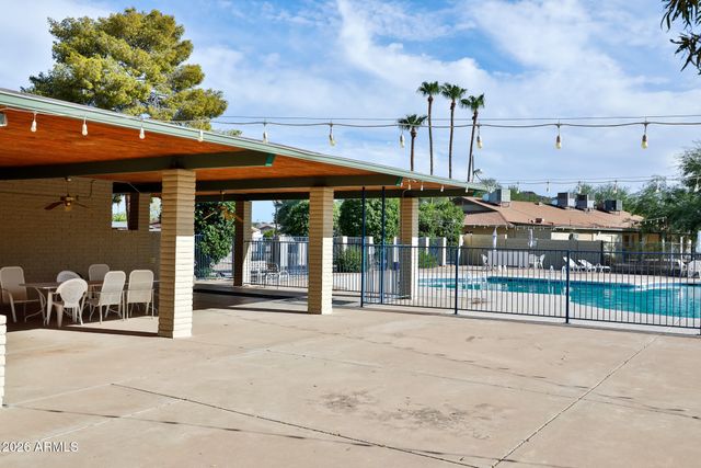 2336 E WALTANN Lane, Phoenix, AZ 85022