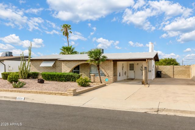 2336 E WALTANN Lane, Phoenix, AZ 85022