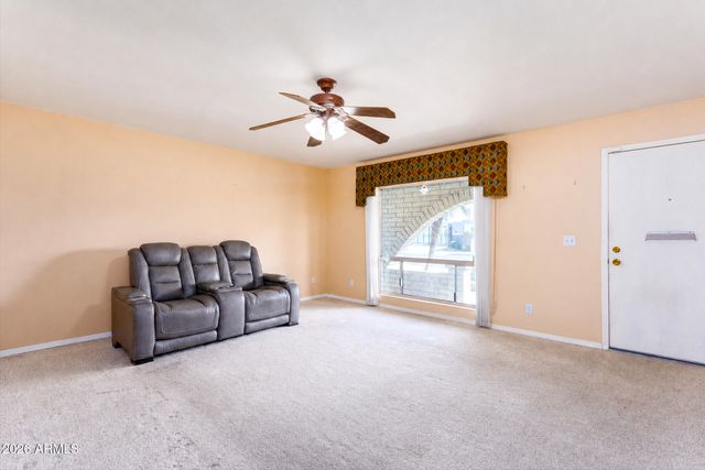 2336 E WALTANN Lane, Phoenix, AZ 85022