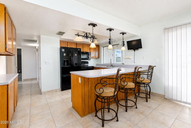 2336 E WALTANN Lane, Phoenix, AZ 85022