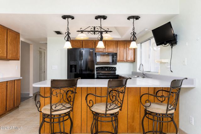 2336 E WALTANN Lane, Phoenix, AZ 85022