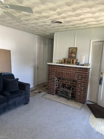 813 Johnstons RD, Norfolk, VA 23513
