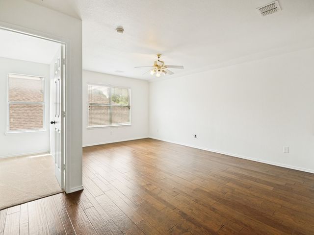 8713 Nairn Street, Rowlett, TX 75089