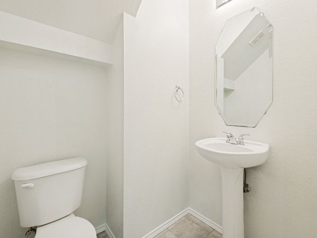8713 Nairn Street, Rowlett, TX 75089