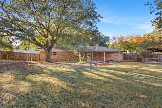 8756 Panther Drive, Woodway, TX 76712