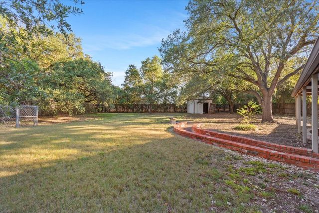 8756 Panther Drive, Woodway, TX 76712