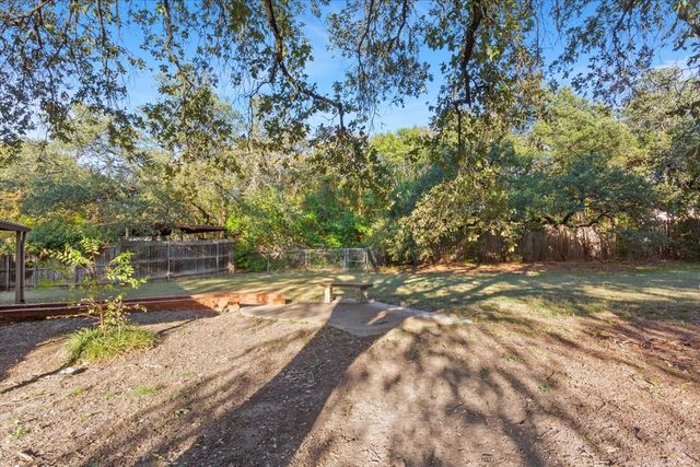 8756 Panther Drive, Woodway, TX 76712