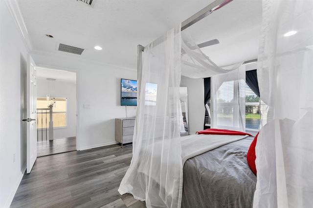 7942 Parsons Pine Drive, Boynton Beach, FL 33437