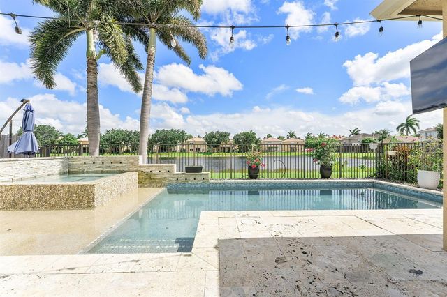 7942 Parsons Pine Drive, Boynton Beach, FL 33437