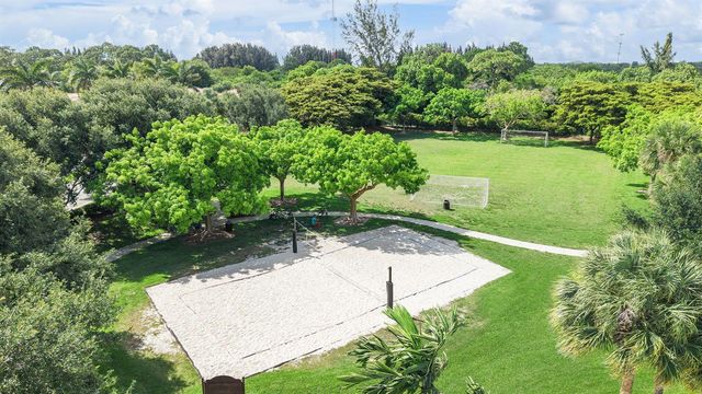 7942 Parsons Pine Drive, Boynton Beach, FL 33437