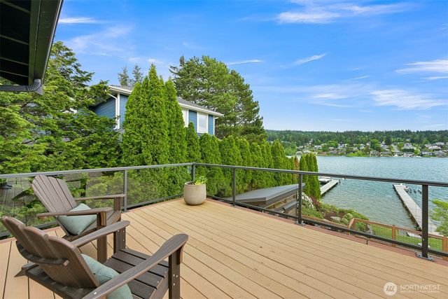 718 Poplar Drive, Bellingham, WA 98226