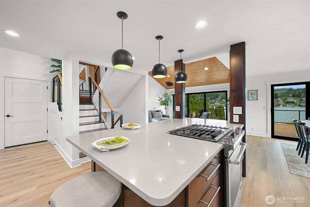 718 Poplar Drive, Bellingham, WA 98226