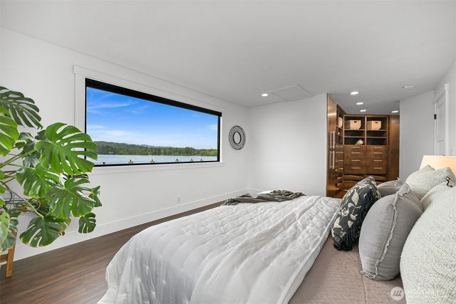 718 Poplar Drive, Bellingham, WA 98226