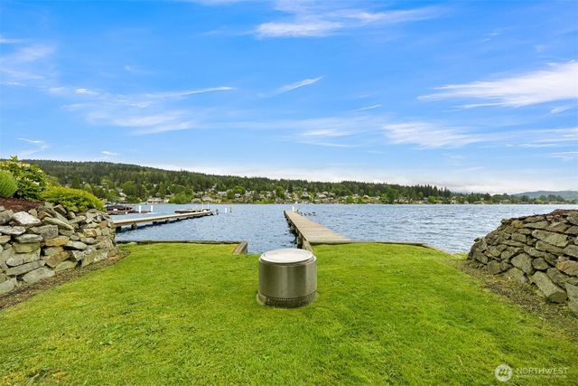 718 Poplar Drive, Bellingham, WA 98226