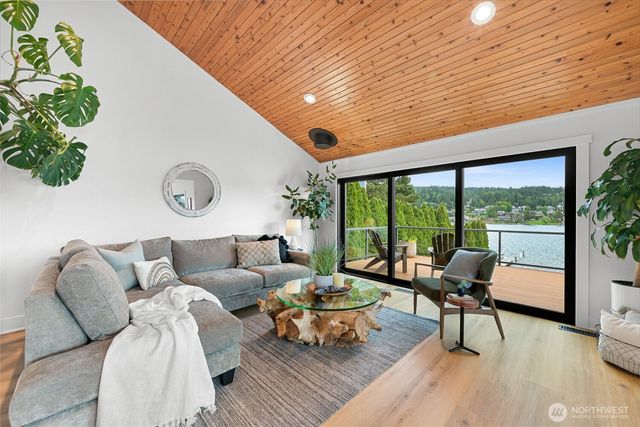 718 Poplar Drive, Bellingham, WA 98226