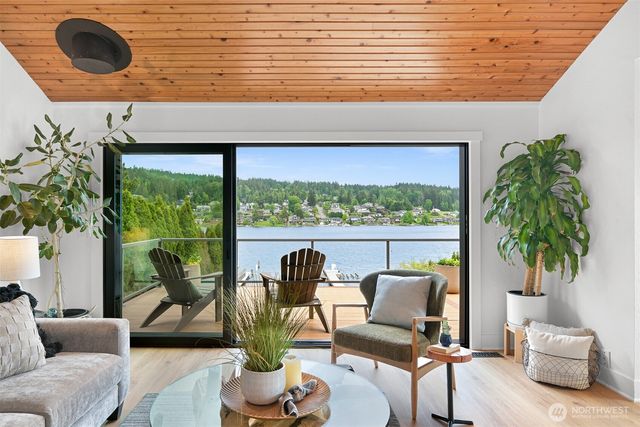 718 Poplar Drive, Bellingham, WA 98226