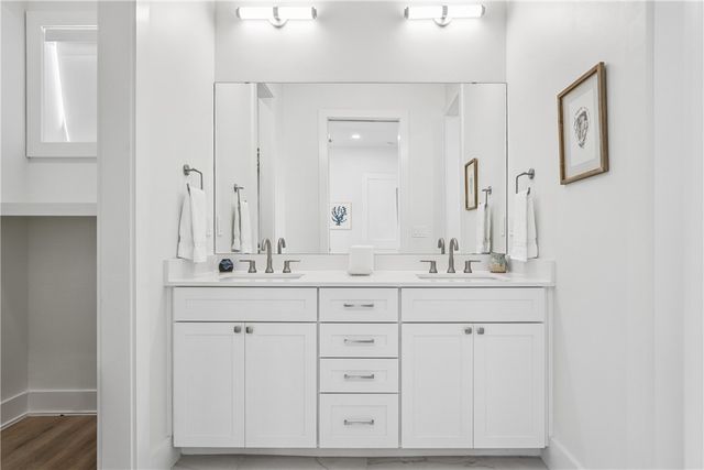 320 S Shore Dr, Port Aransas, TX 78373