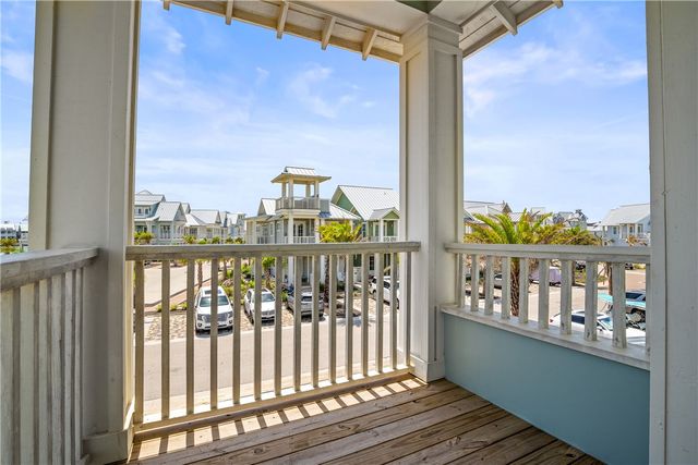 320 S Shore Dr, Port Aransas, TX 78373