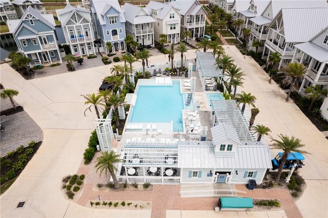 320 S Shore Dr, Port Aransas, TX 78373