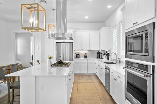 320 S Shore Dr, Port Aransas, TX 78373