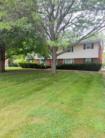 120 CAROLINE Court, Geneva, IL 60134