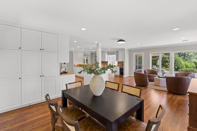 7011 Willow Creek Road, Eden Prairie, MN 55344
