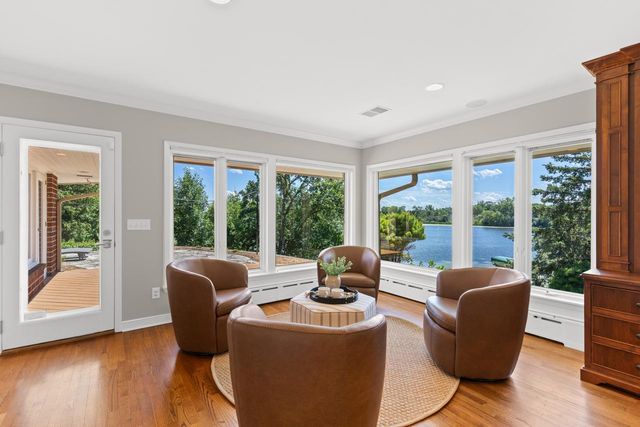 7011 Willow Creek Road, Eden Prairie, MN 55344