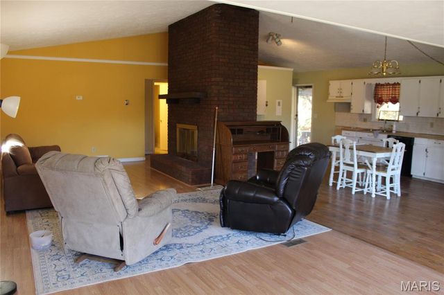 18868 Chickadee Drive, Marble Hill, MO 63764